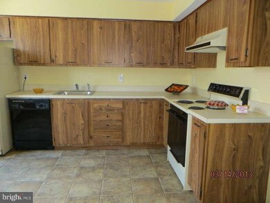 10609 High Beam Ct, Columbia, MD 21044 - photo 7