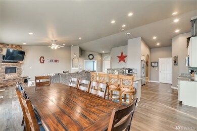 700 Clarissa Ln, East Wenatchee, WA 98802 - photo 3