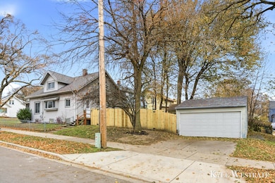 1200 Fisk Rd SE, Grand Rapids, MI 49506 - photo 2