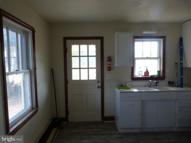 4528 Grove Ln, Marshall, VA 20115 - photo 7