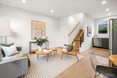 713 B N 70th St, Seattle, WA 98103 - photo 4