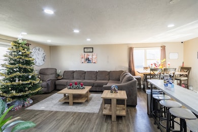 1230 S Birch Ave, Roosevelt, UT 84066 - photo 5