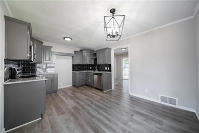 6120 Barton Ave, Shawnee, KS 66203 - photo 7