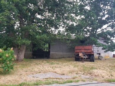 12 Grinnell St, South Dartmouth, MA 02748 - photo 5