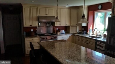 7714 Piccadilly Dr, Warrenton, VA 20186 - photo 2