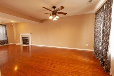 2319 Orchard Creek Dr, Columbus, IN 47201 - photo 2