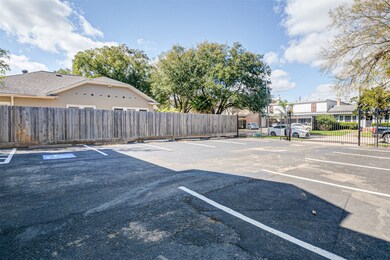 1421 Marshall St unit 11, Houston, TX 77006 - photo 2