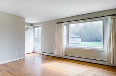 41 Thornton Rd, Worcester, MA 01606 - photo 2