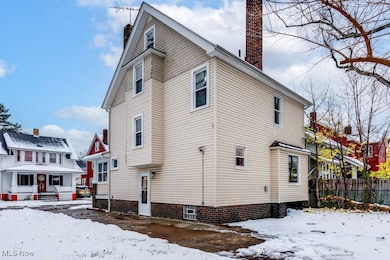 339 Overlook Park Dr, Cleveland, OH 44110 - photo 6