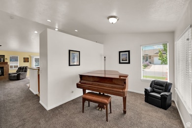 8269 S 6555 W, West Jordan, UT 84081 - photo 7