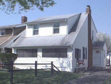 699 racine