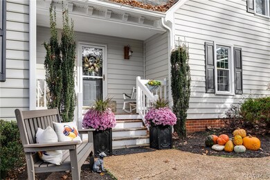 Charming second front porch or 