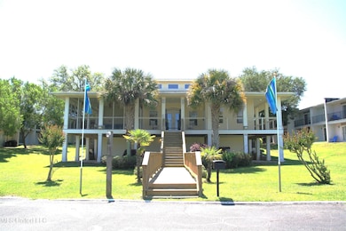 Oak Glen Marina Condo lubhouse front