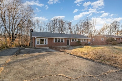 5012 Sitka Rd, Walkertown, NC 27051 - photo 2