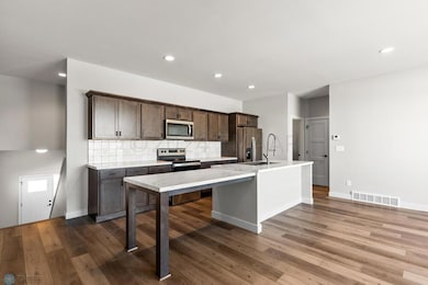 7203 28th St S, Fargo, ND 58104 - photo 5