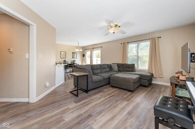 101 Grassyway Ct, Whiteland, IN 46184 - photo 5