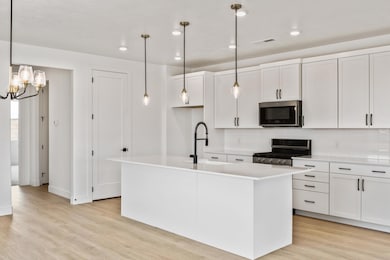 691 W Firesky Drive - www.vacyler.com -0