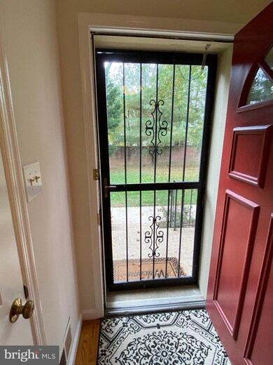 3032 Seven Oaks Place, Falls Church, VA 22042 - photo 3