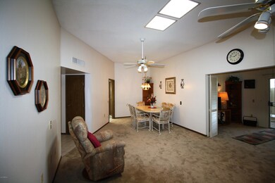 14223 N Palm Ridge Dr W, Sun City, AZ 85351 - photo 4