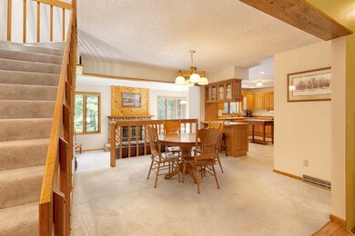 2726 Fandre Dr, Cedar Falls, IA 50613 - photo 2