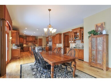 29W280 Hartman Dr, Naperville, IL 60564 - photo 5