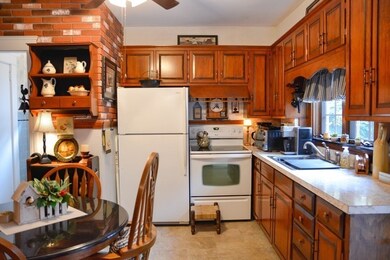 10 Judson Rd, Worcester, MA 01605 - photo 7