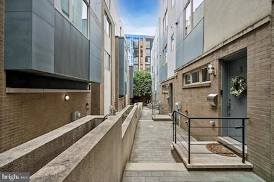 927 N Front St unit 3, Philadelphia, PA 19123 - photo 2