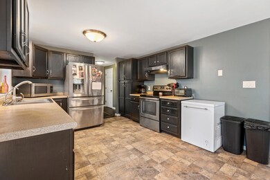 6 Canterbury Ct Springvale ME 8