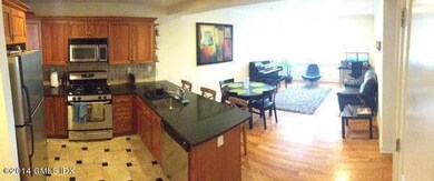 275 Greenwich Ave unit 3 D, Greenwich, CT 06830 - photo 2