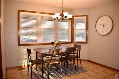 4509 SW Lakeside Dr, Topeka, KS 66610 - photo 7