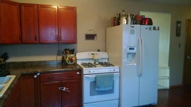 9349 Saric Dr, Highland, IN 46322 - photo 5