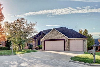 99A00523-D46C-44E4-8B70-BDD109E390E3_1_2