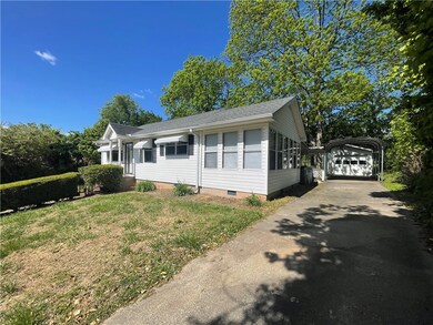 100 S Laurel St, Walhalla, SC 29691 - photo 4