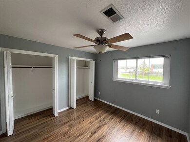 8332 Oakhaven Rd, La Porte, TX 77571 - photo 7