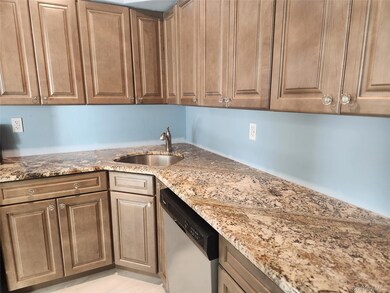 334 Artist Lake Dr, Middle Island, NY 11953 - photo 5