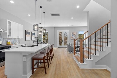 827 Woodcrest Dr, Houston, TX 77018 - photo 4