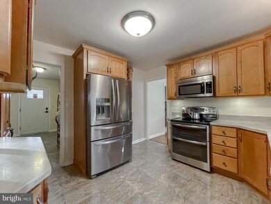 23064 Town Creek Dr, Lexington Park, MD 20653 - photo 3