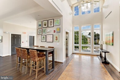 4083 S Four Mile Run Dr unit 201, Arlington, VA 22204 - photo 7