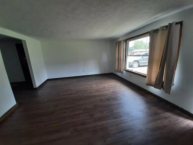 241 S Sycamore St, Hanover, IN 47243 - photo 7