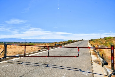 1300 Vista de Bosque, Los Lunas, NM 87031 - photo 2