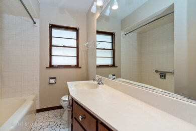 1333 White St, Des Plaines, IL 60018 - photo 2