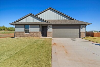 1932 Eli Ave, Tuttle, OK 73089 - photo 2