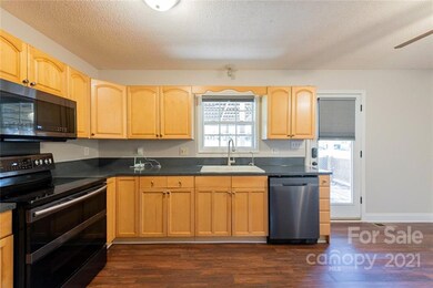 5701 Lewis Rd, Gastonia, NC 28052 - photo 6