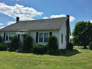 458 Beltzville Dr, Kunkletown, PA 18058 - photo 2