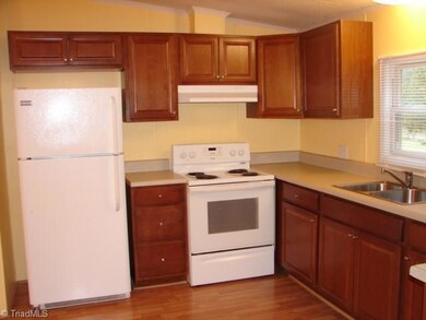 381 Oak View Ln, Asheboro, NC 27205 - photo 7