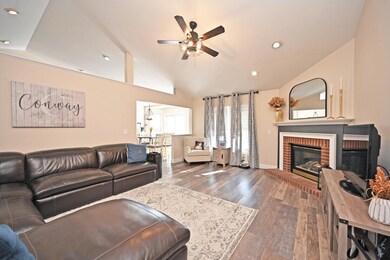 8592CranbrookWay_6