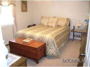 114 J H Hyder Rd, Hendersonville, NC 28792 - photo 4