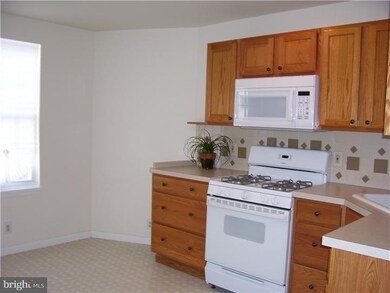 839 Little Somerset St, Gloucester City, NJ 08030 - photo 5