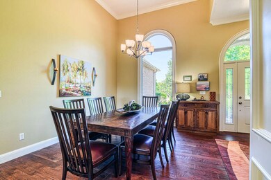Formal Dining