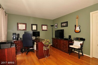 15247 Surrey House Way, Centreville, VA 20120 - photo 5